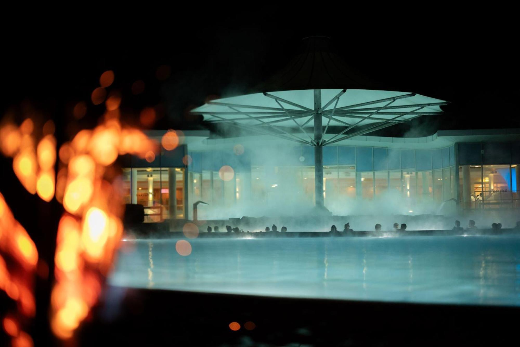 Therme Laa - Hotel & Silent Spa Лаа ан дер Тая Екстериор снимка