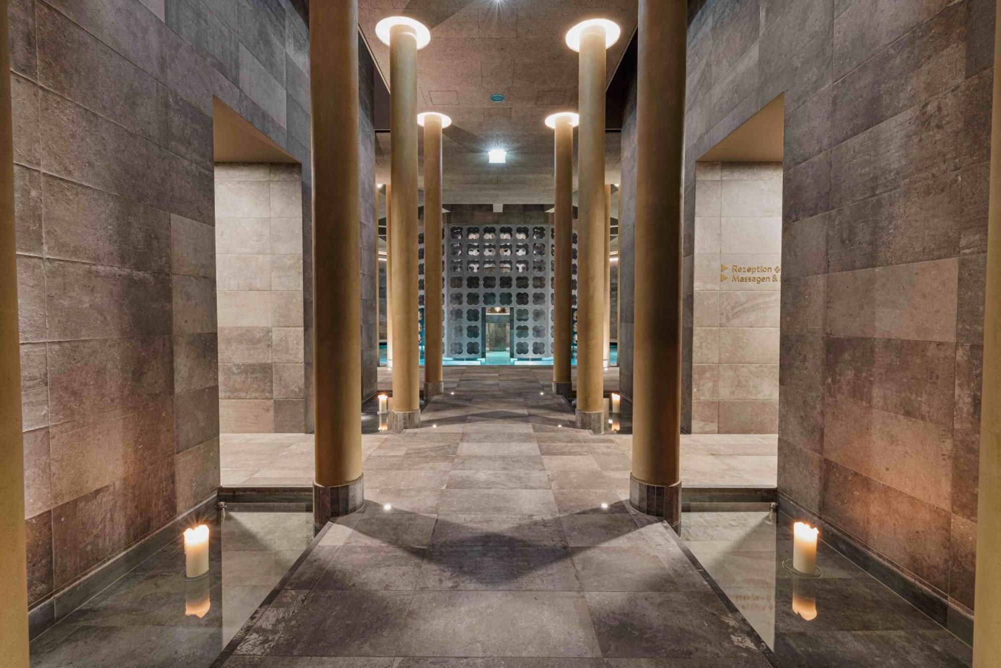 Therme Laa - Hotel & Silent Spa Лаа ан дер Тая Екстериор снимка