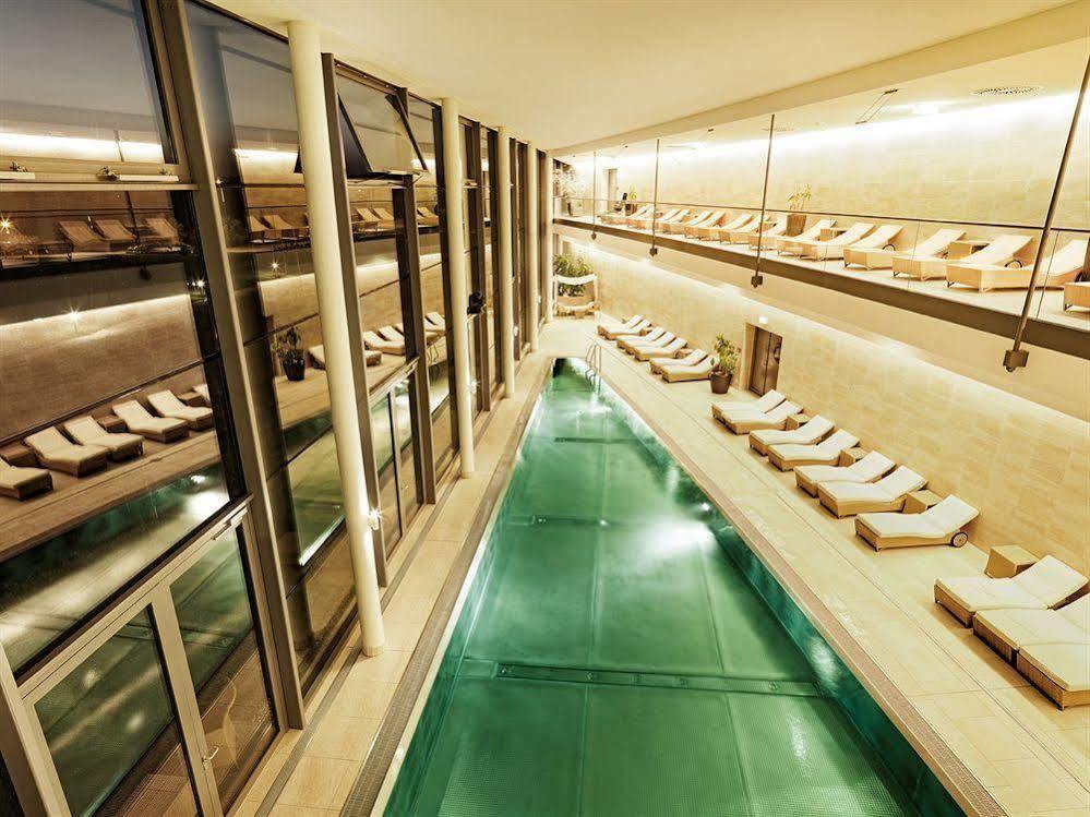 Therme Laa - Hotel & Silent Spa Лаа ан дер Тая Екстериор снимка
