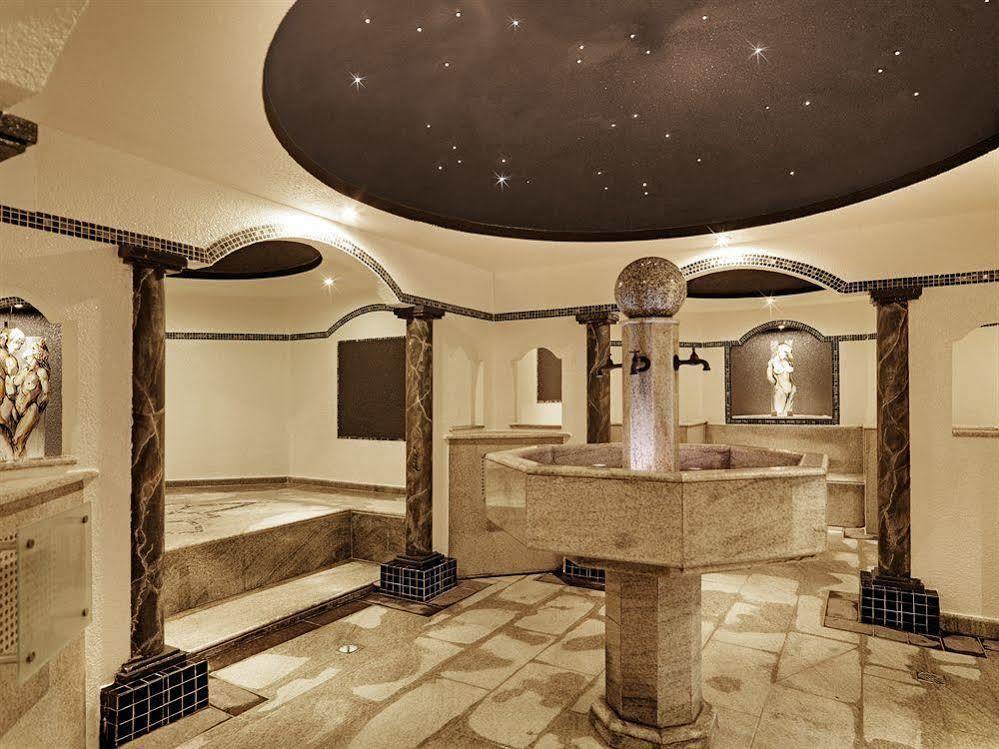 Therme Laa - Hotel & Silent Spa Лаа ан дер Тая Екстериор снимка
