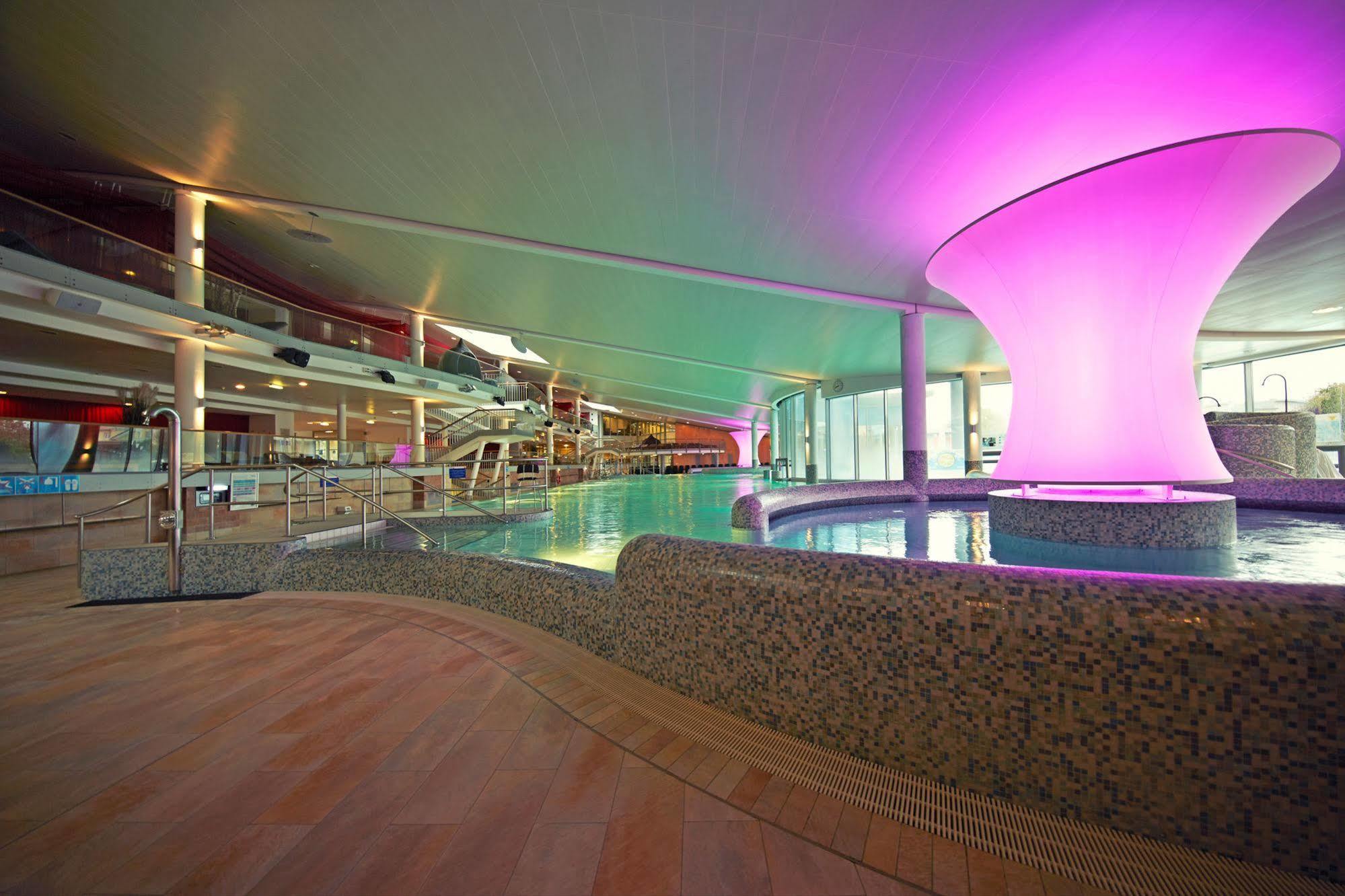 Therme Laa - Hotel & Silent Spa Лаа ан дер Тая Екстериор снимка