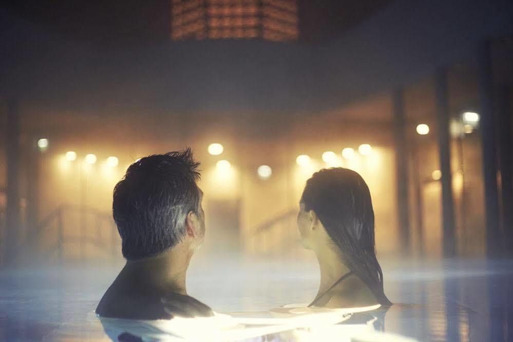Therme Laa - Hotel & Silent Spa Лаа ан дер Тая Екстериор снимка